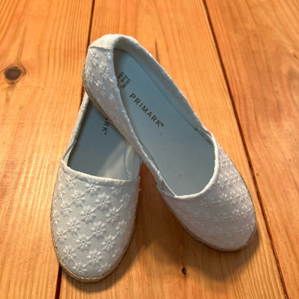 Primark white Floral loafers
